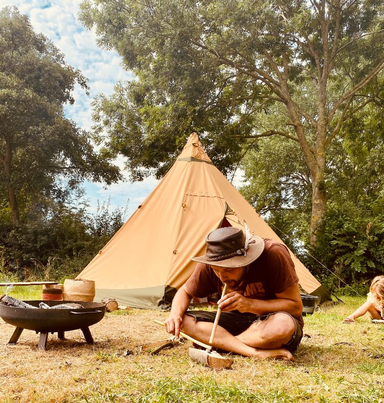 survival voor kinderen op de camping in juli